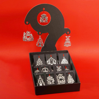 Display 655 in Gr&ouml;&szlig;e 09 inklusive Kartoneinlage und doppelseitigem Deko-Baum