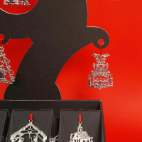 Display 655 in Gr&ouml;&szlig;e 09 inklusive Kartoneinlage und doppelseitigem Deko-Baum